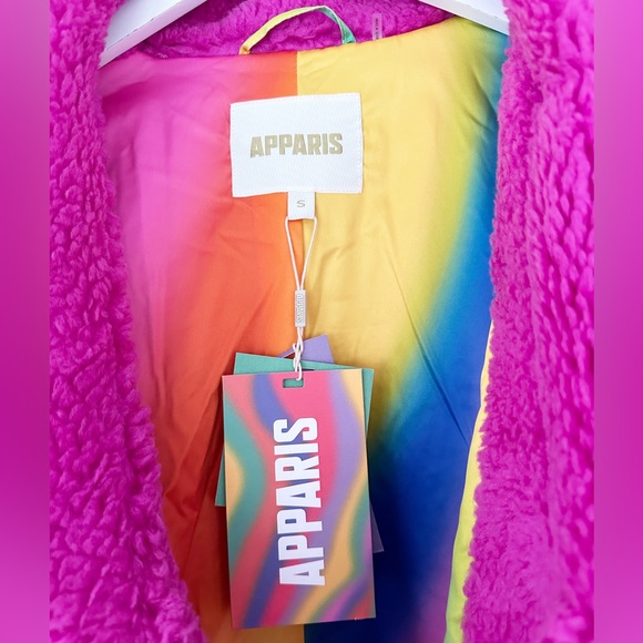Apparis • Fiona Sherpa Short Jacket - Picture 11 of 14